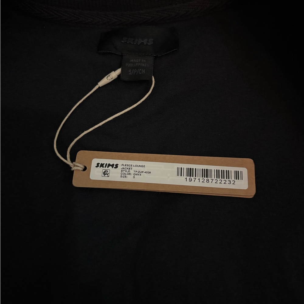 SKIMS Fleece Lounge Bomber Jacket - Picture 3 of 3